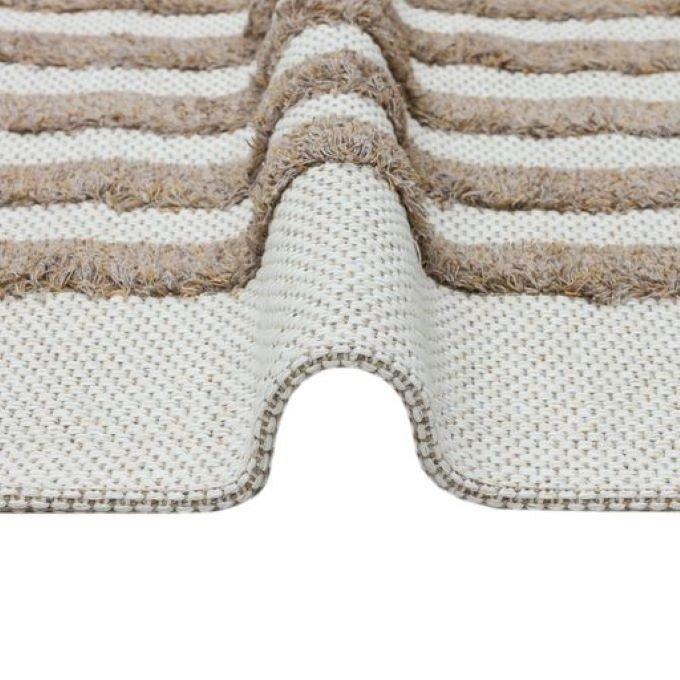 שטיח עם דוגמא גאומטרית ORCHID - קארמה
