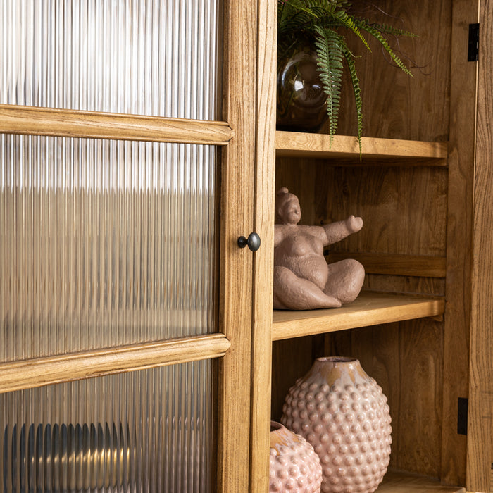 William - ויטרינה עץ רחבה