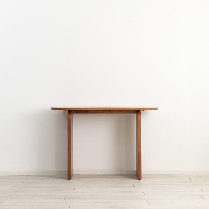 קונסולה מעוצת