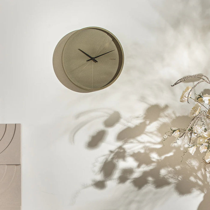 שעון קיר מעוצב 