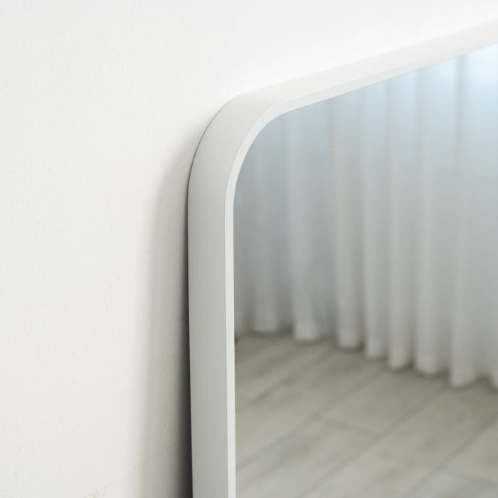 מראה מלבנית יפיפייה עם מסגרת אלומיניום  PS AYALA