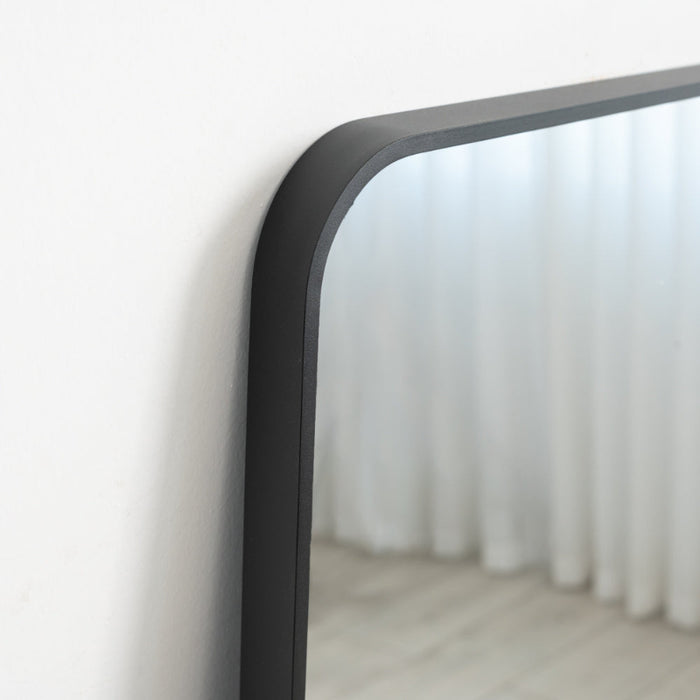 מראה מלבנית יפיפייה עם מסגרת אלומיניום  PS AYALA