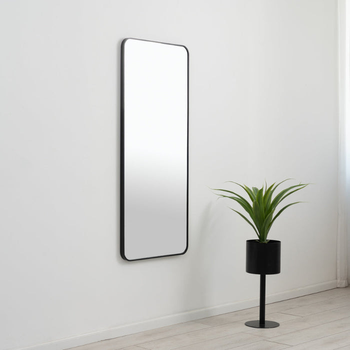 מראה מלבנית יפיפייה עם מסגרת אלומיניום  PS AYALA